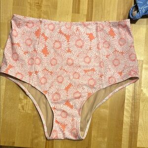 Kortni Jeane high rise swim bottoms-size medium
